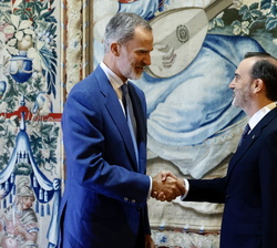 Su Majestad el Rey recibe el saludo del presidente del Parlamento de las Illes Balears, Gabriel le Senne i Presedo