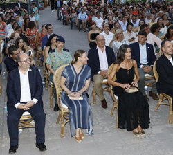 Su Majestad la Reina en primera fila de asientos al comienzo de la ceremonia de clausura de la 13ª edición del “Atlàntida Mallorca Film Fest 202