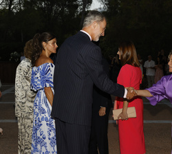 Su Majestad el Rey recibe el saludo de la delegada del Gobierno en la Comunidad Autónoma de las Illes Balears, Aina Calvo