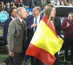Doña Sofía accede al campo para la celebración de la “Copa Mundial Femenina de la FIFA Australia & Nueva Zelanda 2023” con las jugador