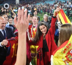 La Reina y la Infanta durante la celebración