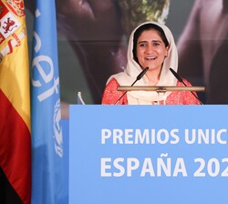 Shabana Basij-Rasikh, activista afgana cofundadora de “School of Leadership of Afghanistan” agradece el premio