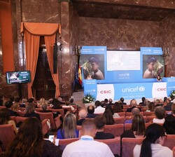 Desarrollo de la ceremonia de entrega de los “Premios UNICEF España”