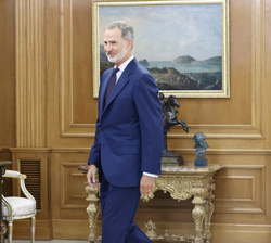 Su Majestad el Rey y el presidente del Tribunal Constitucional, Cándido Conde-Pumpido