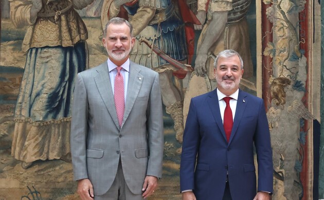 El Rey junto al alcalde de Barcelona