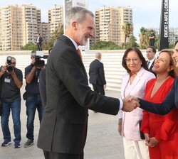 Su Majestad el Rey recibido por la alcaldesa de Valencia, María José Catalá