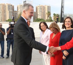 Su Majestad el Rey recibido por la secretaria de Estado de Comercio, Xiana Margarida Méndez