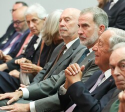 Su Majestad el Rey y Su Excelencia el presidente de la República Portuguesa durante el desarrollo del acto