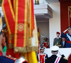 Su Majestad el Rey da su permiso para el inicio y desarrollo del de los actos