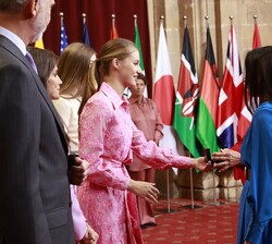 Su Alteza Real la Princesa de Asturias entrega la insignia de la Fundación a Nuccio Ordine, Premio Princesa de Asturias de Comunicación y Humanidades 