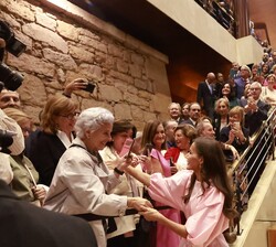Doña Letizia con los asistentes al cocierto