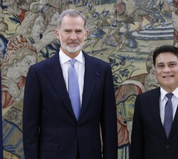 Don Felipe junto al presidente del Senado de Filipinas, Juan Miguel F. Zubiri
