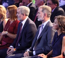 Los Reyes presiden el acto institucional de reconocimiento a profesionales y voluntarios que participaron en las diferentes labores de extinción del i
