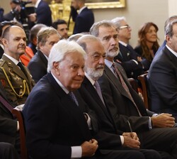 Don Felipe preside el acto de entrega del "IX Premio Enrique V. Iglesias al desarrollo del Espacio Empresarial Iberoamericano", a Carlos Sli