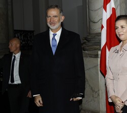 Don Felipe junto a la Primera Ministra del Reino de Dinamarca, Mette Frederiksen