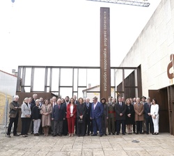 Fotografía de grupo con los patronos