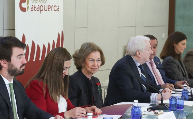 Doña Sofía en un momento de la reunión del Patronato de la Fundación Atapuerca