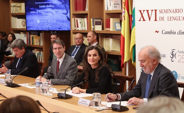 Su Majestad la Reina preside, en el Monasterio de Yuso, la clausura del “Seminario Internacional de Lengua y Periodismo”