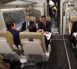 Viaje inaugural de la Alta Velocidad a Asturias, entre las estaciones de Madrid Chamartín-Clara Campoamor y Oviedo, presidido por Su Majestad el Rey