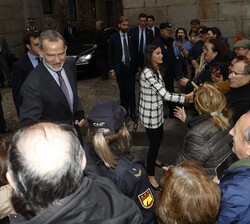 Sus Majestades los Reyes llegan a la Residencia Comunitaria “Hospital del Rey”