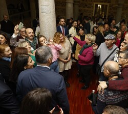 Don Felipe y Doña Letizia mantuvieron un encuentro con residentes y trabajadores