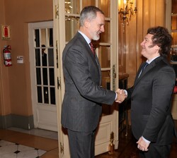 Su Majestad el Rey recibe el saludo de Su Excelencia Javier Gerardo Milei, Presidente electo de la Nación Argentina