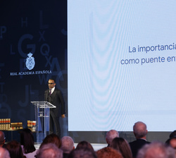 Intervenciónn del vicepresidente de Asuntos Públicos en productos de Información y Conocimiento de Google