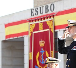 A su llegada, Su Majestad el Rey recibe Honores de Ordenanza