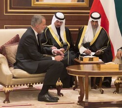 Encuentro de Su Majestad el Rey con el Emir de Kuwait, el Jeque Mishal Al Ahmad Al Jaber Al Sabah, para presentar sus condolencias por el fallecimient