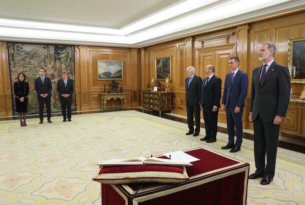 Su Majestad el Rey preside la promesa del cargo de los nuevos ministros del Gobierno