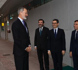 El Rey a su llegada la nueva sede del Colegio de Registradores de España