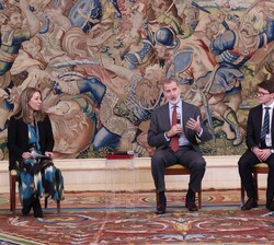 Su Majestad el Rey durante la audiencia a la LXXII promoción del Cuerpo Superior de Técnicos Comerciales y Economistas del Estado 