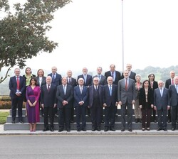 Su Majestad el Rey junto a la representación de la revista jurídica “El Cronista del Estado Social y Democrático de Derecho