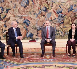 Su Majestad el Rey durante la audiencia a la representación de la revista jurídica “El Cronista del Estado Social y Democrático de Derecho