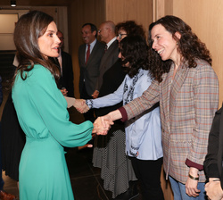Su Majestad la Reina recibe el saludo de los Investigadores del Centro Internacional del Español de la Universidad de Salamanca (CIE USAL)