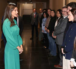 Su Majestad la Reina durante su encuentro con los Investigadores del Centro Internacional del Español de la Universidad de Salamanca (CIE USAL)