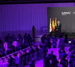 Don Felipe durante sus palabras en la cena oficial del “MWC Barcelona 2024”