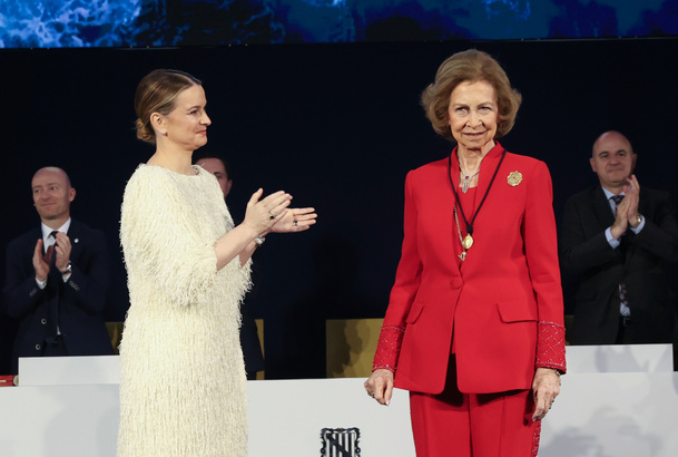 Su Majestad la Reina Doña Sofía tras recibir la Medalla de Oro de la Comunidad Autónoma de las Illes Balears 