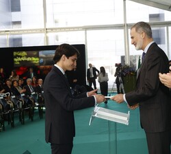 Su Majestad el Rey entrega las “Becas Iberdrola”
