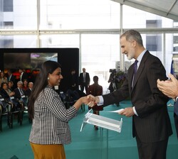 Su Majestad el Rey entrega las “Becas Iberdrola”