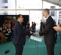 Su Majestad el Rey entrega las “Becas Iberdrola”