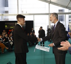 Su Majestad el Rey entrega las “Becas Iberdrola”