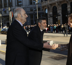 Su Majestad la Reina Doña Sofía recibe el saludo del director general de Bellas Artes, Isaac Sastre