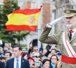 Su Majestad el Rey a su llegada durante la interpretación del Himno Nacional