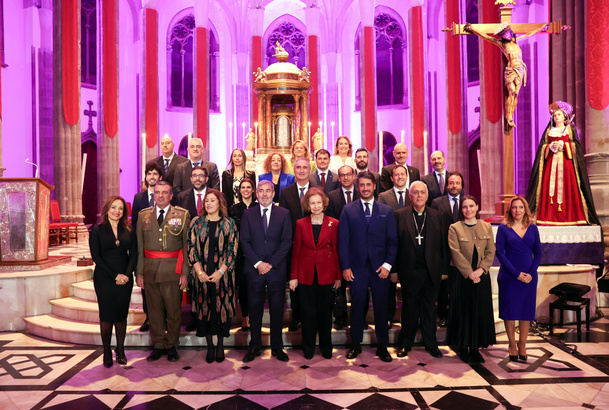 Su Majestad la Reina Doña Sofía junto a los miembros del Grupo de Ciudades Patrimonio de la Humanidad