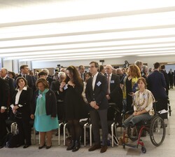 Don Felipe y Doña Letizia acceden al auditorio