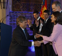 Su Majestad la Reina hace entrega del Premio Nacional de Investigación Julio Rey Pastor, en el área de Matemáticas y Tecnologías de la Información y l