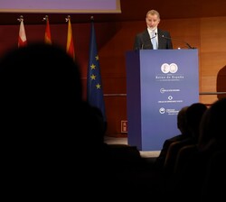 El Rey durante sus palabras con motivo de la entrega del Premio Reino de España a la Trayectoria Empresarial a Isak Andic