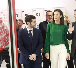 Su Majestad la Reina recorre las instalaciones de “Por Talento Digital” de Fundación ONCE
