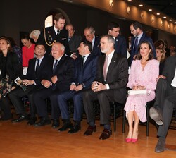  Don Felipe y Doña Letizia en el salón de actos del Palacio de Congresos de Cádiz